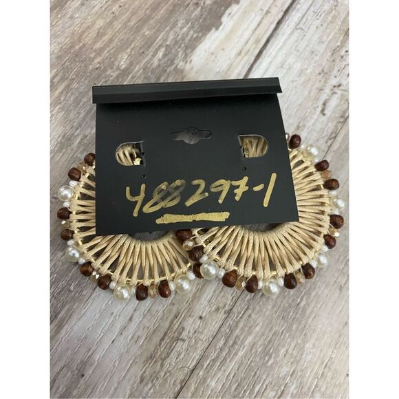 nOir Jewelry Beaded Pearl Hoop Earrings - Picture 3 of 3